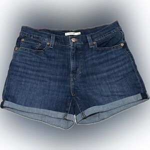 Levi’s Mid Length Shorts | Medium Dark Wash